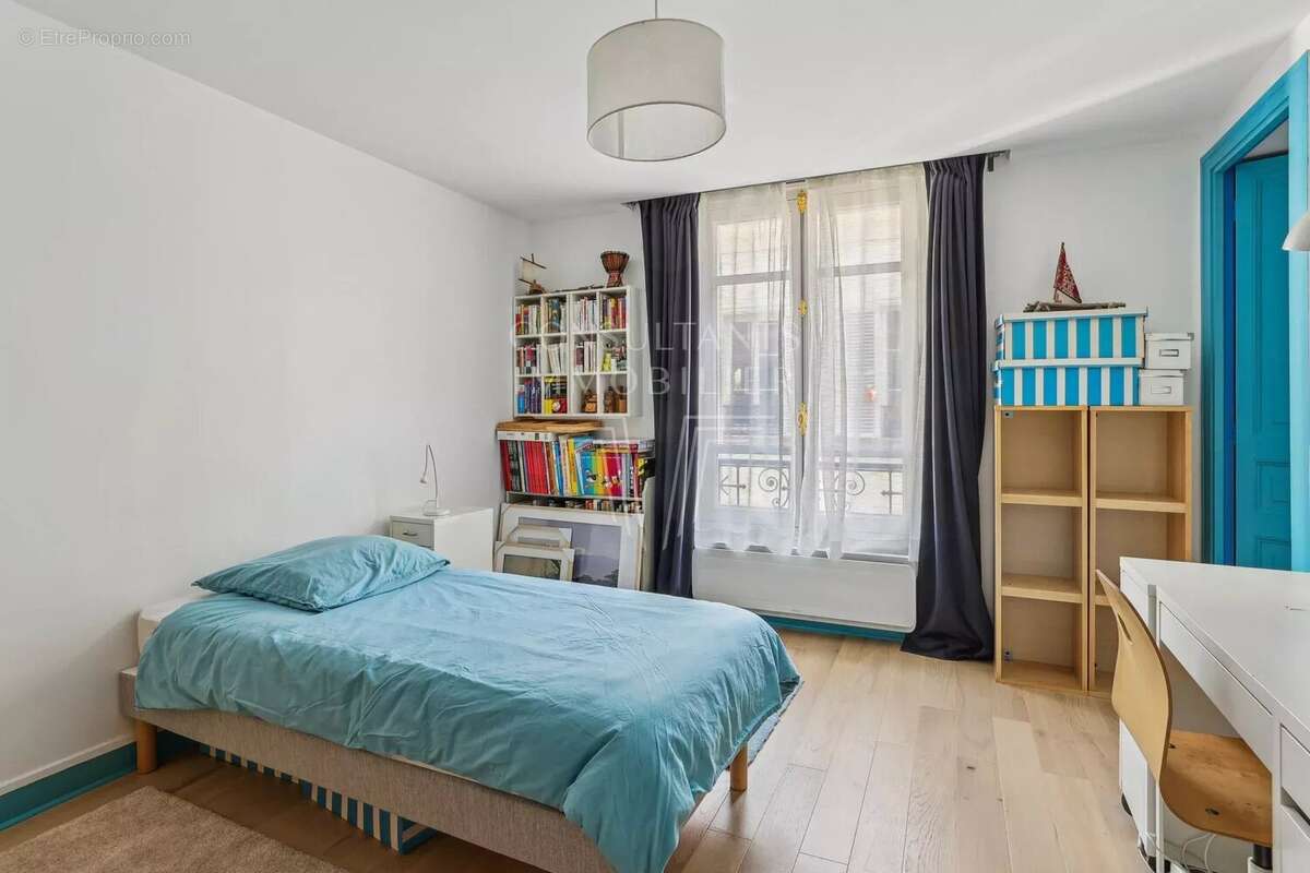 Appartement à PARIS-10E