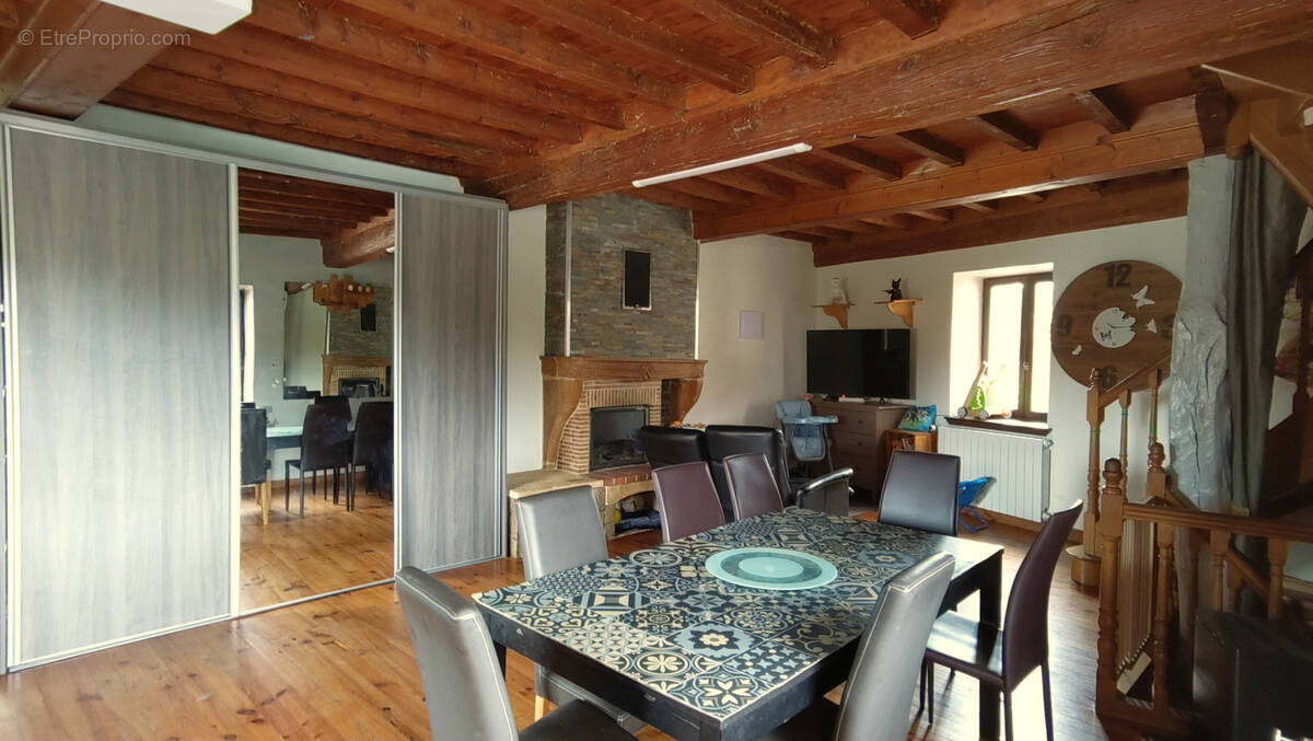 Maison à CIVRIEUX-D&#039;AZERGUES