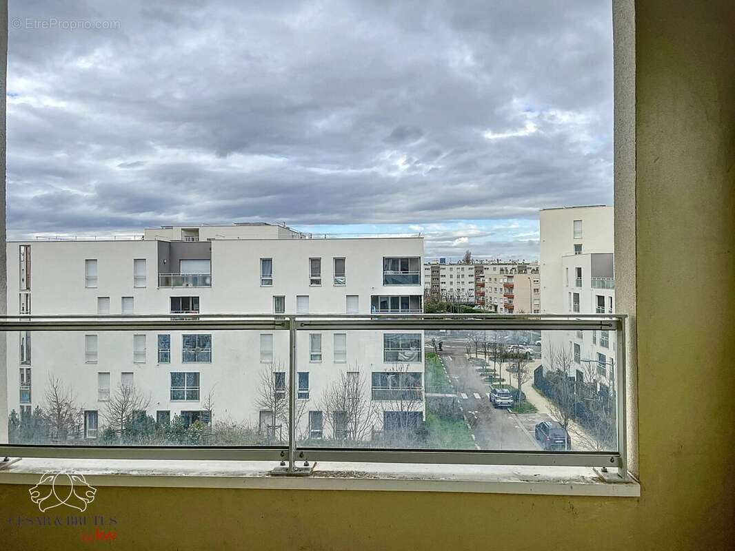 Appartement à VAULX-EN-VELIN