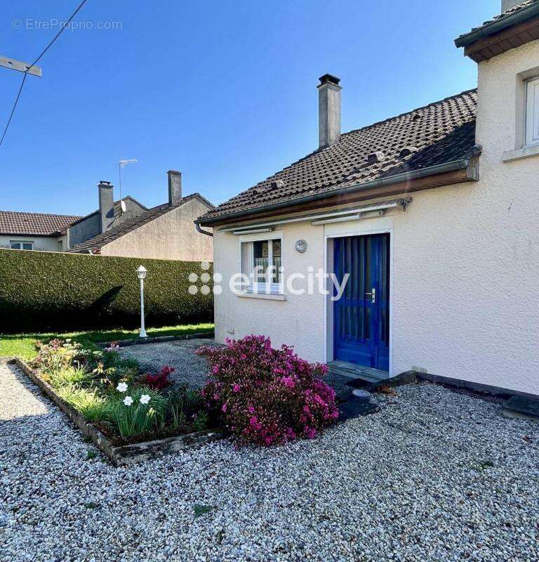 Maison à LA FERTE-MACE