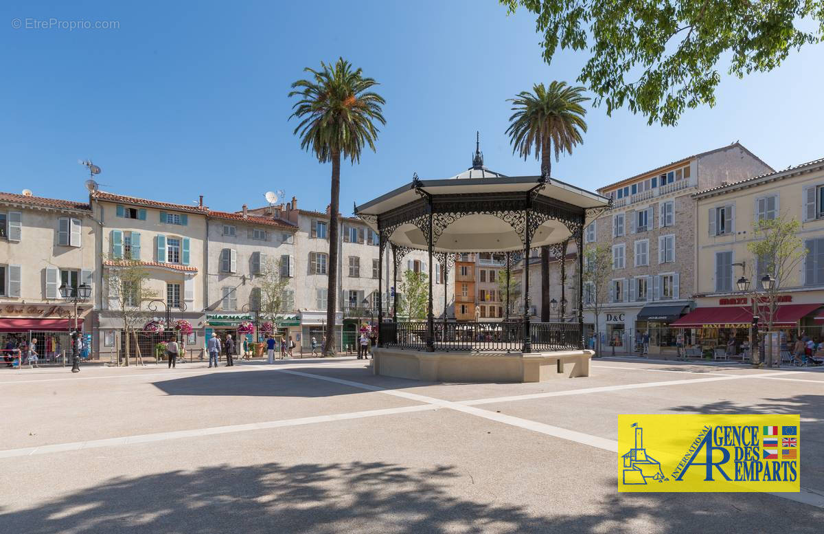 Commerce à ANTIBES