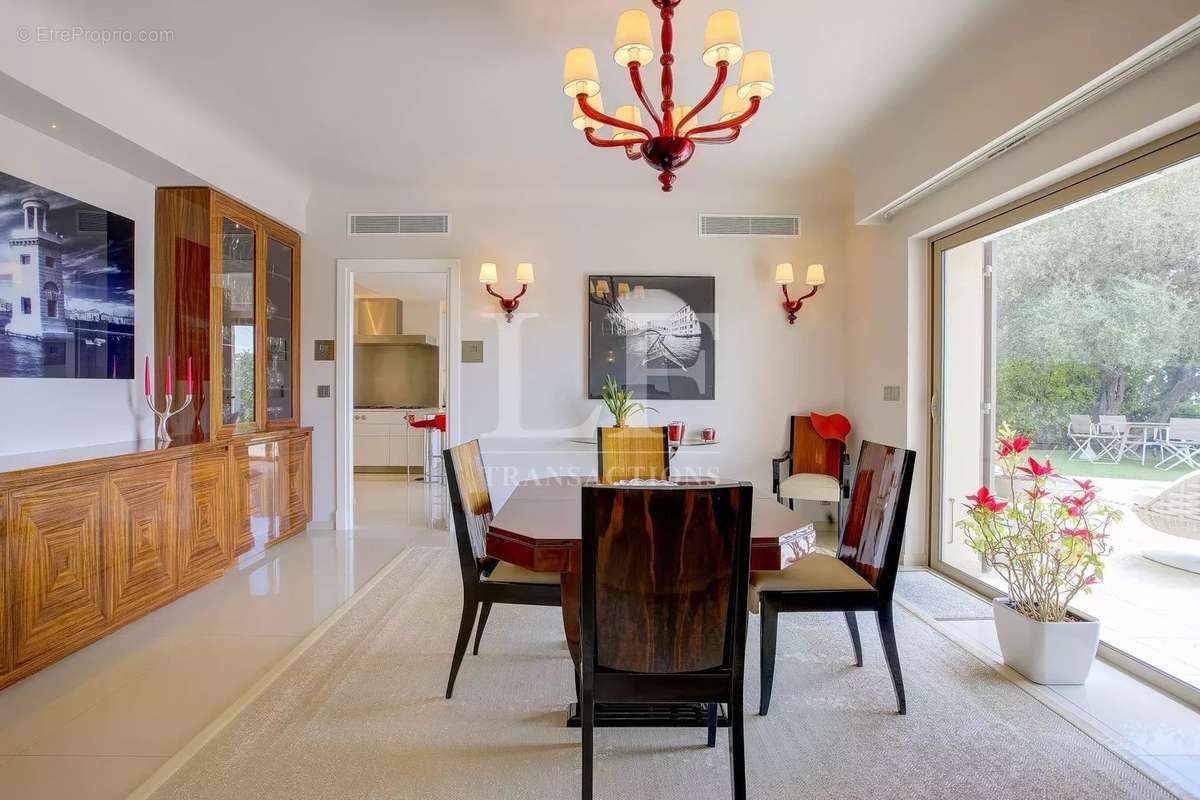 Maison à MOUGINS