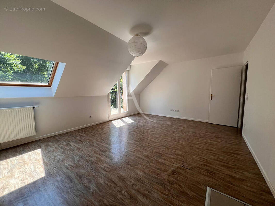 Appartement à MAFFLIERS