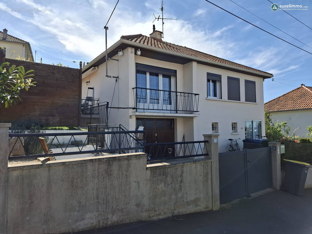 Maison à MONTLUCON