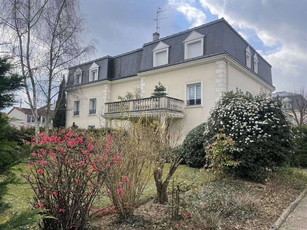 Appartement à SAINT-MAUR-DES-FOSSES