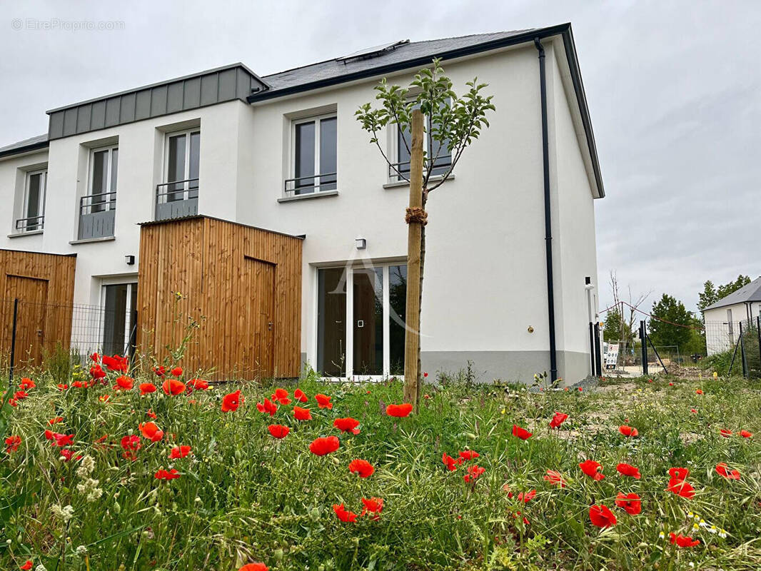 Maison à SAINT-BARTHELEMY-D&#039;ANJOU