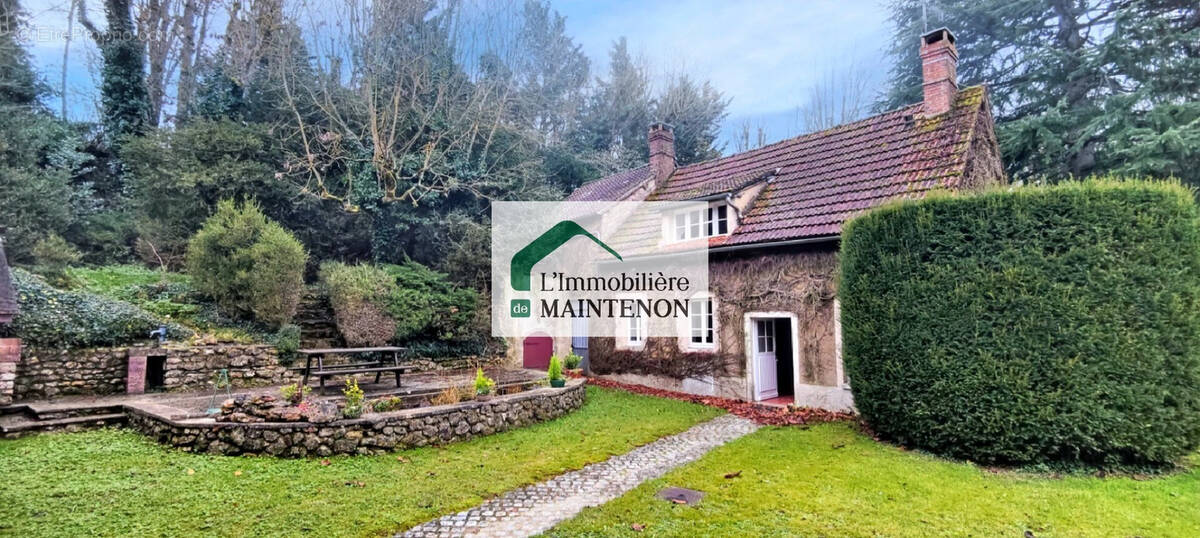 Maison à EPERNON