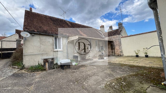Maison à BARVILLE-EN-GATINAIS