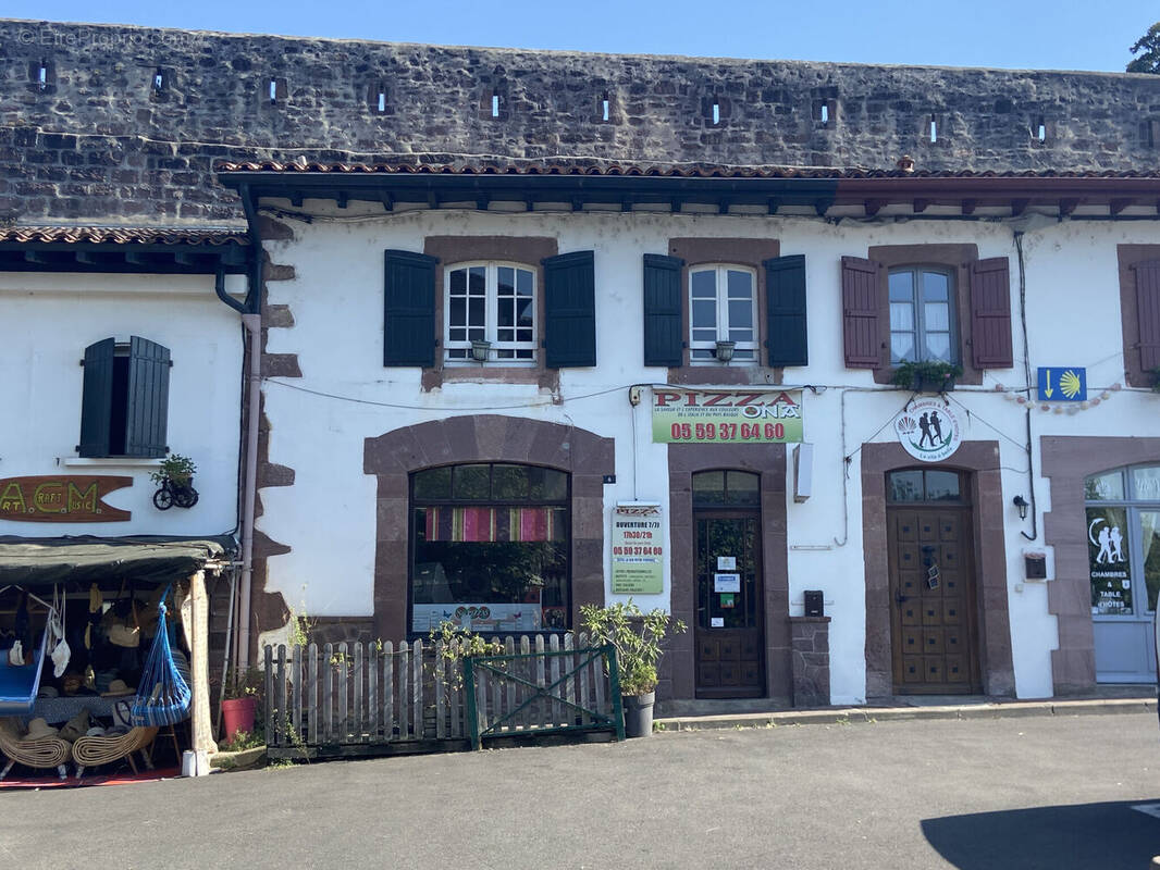 Photo 1 - Commerce à SAINT-JEAN-PIED-DE-PORT