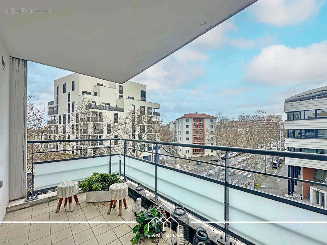 Appartement à LYON-8E