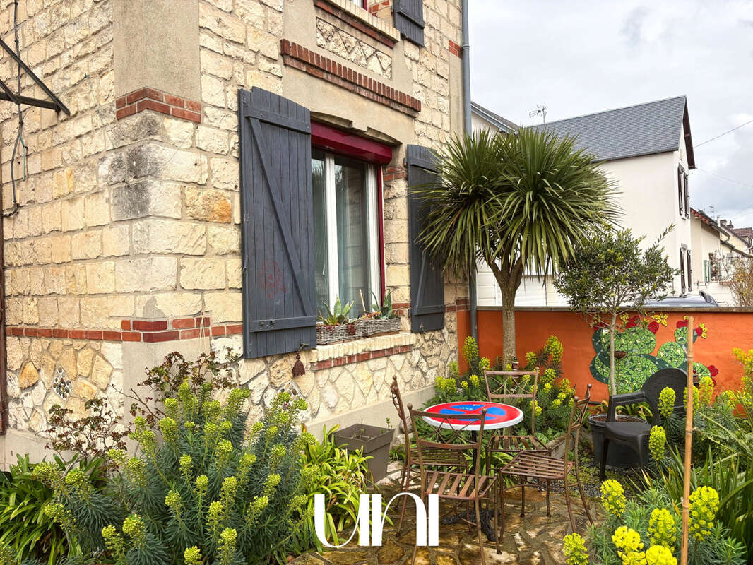 Maison à MONDEVILLE