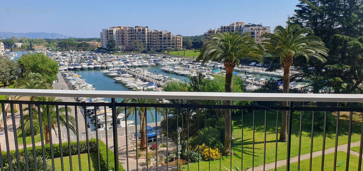 Appartement à MANDELIEU-LA-NAPOULE