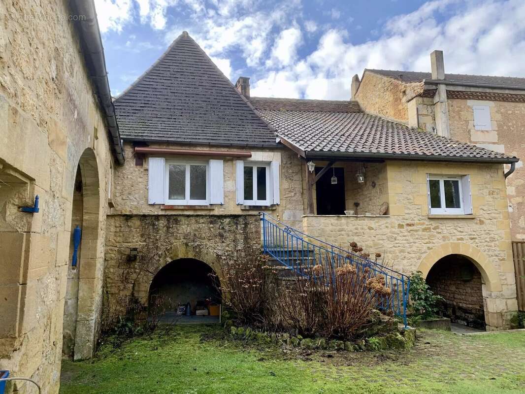 Maison à SAINT-CYPRIEN