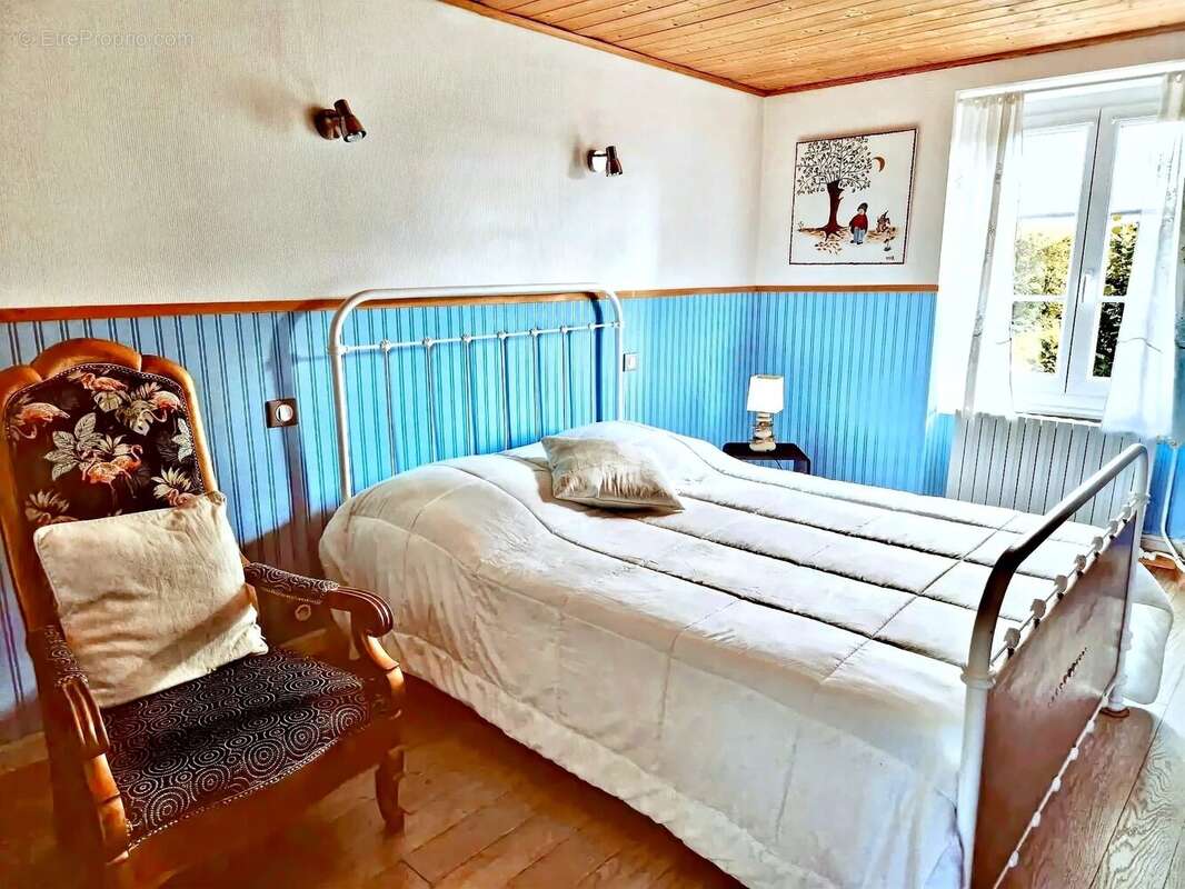 Maison à RIEUPEYROUX