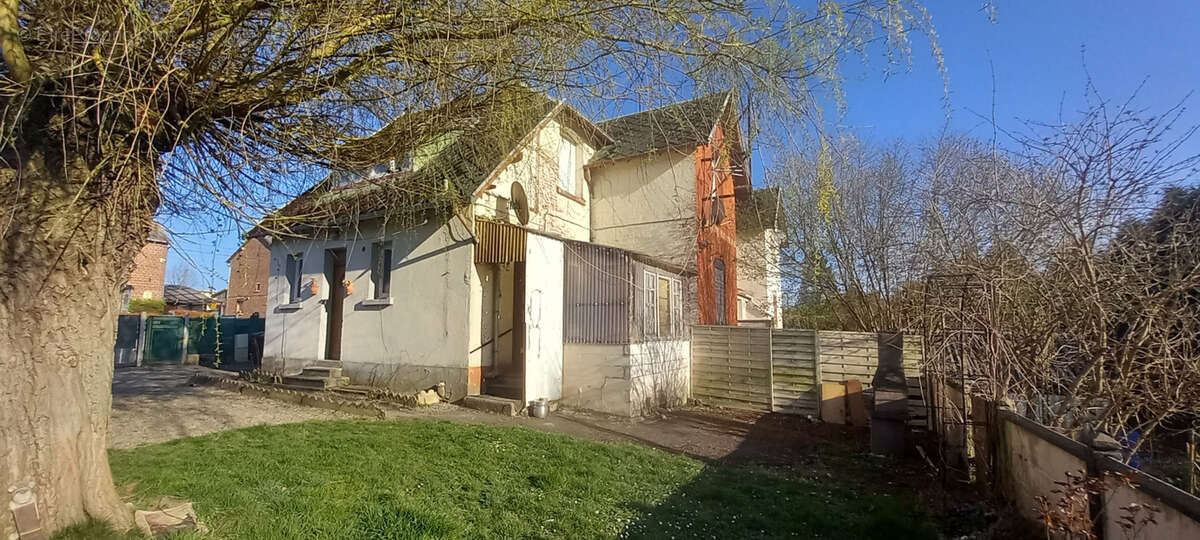 Maison à SAINS-DU-NORD