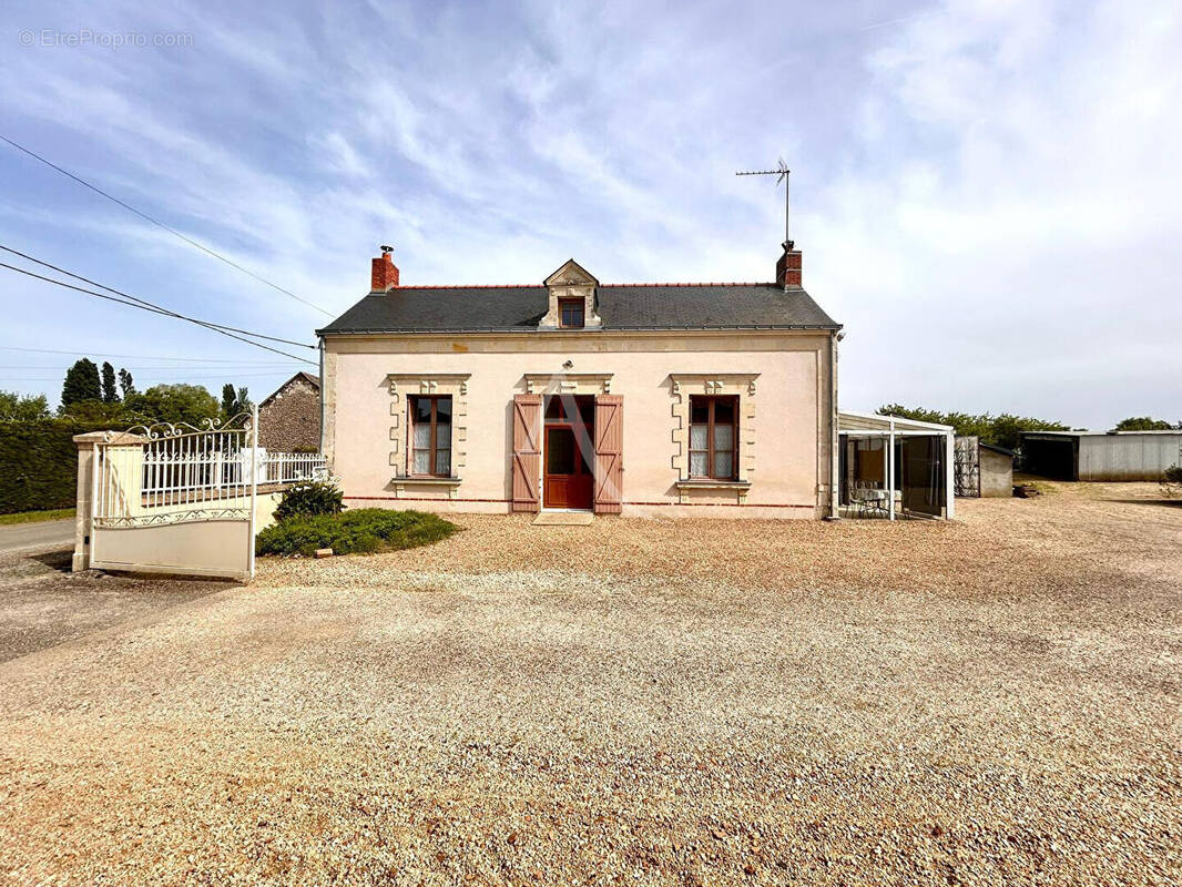 Maison à BRISSAC-QUINCE