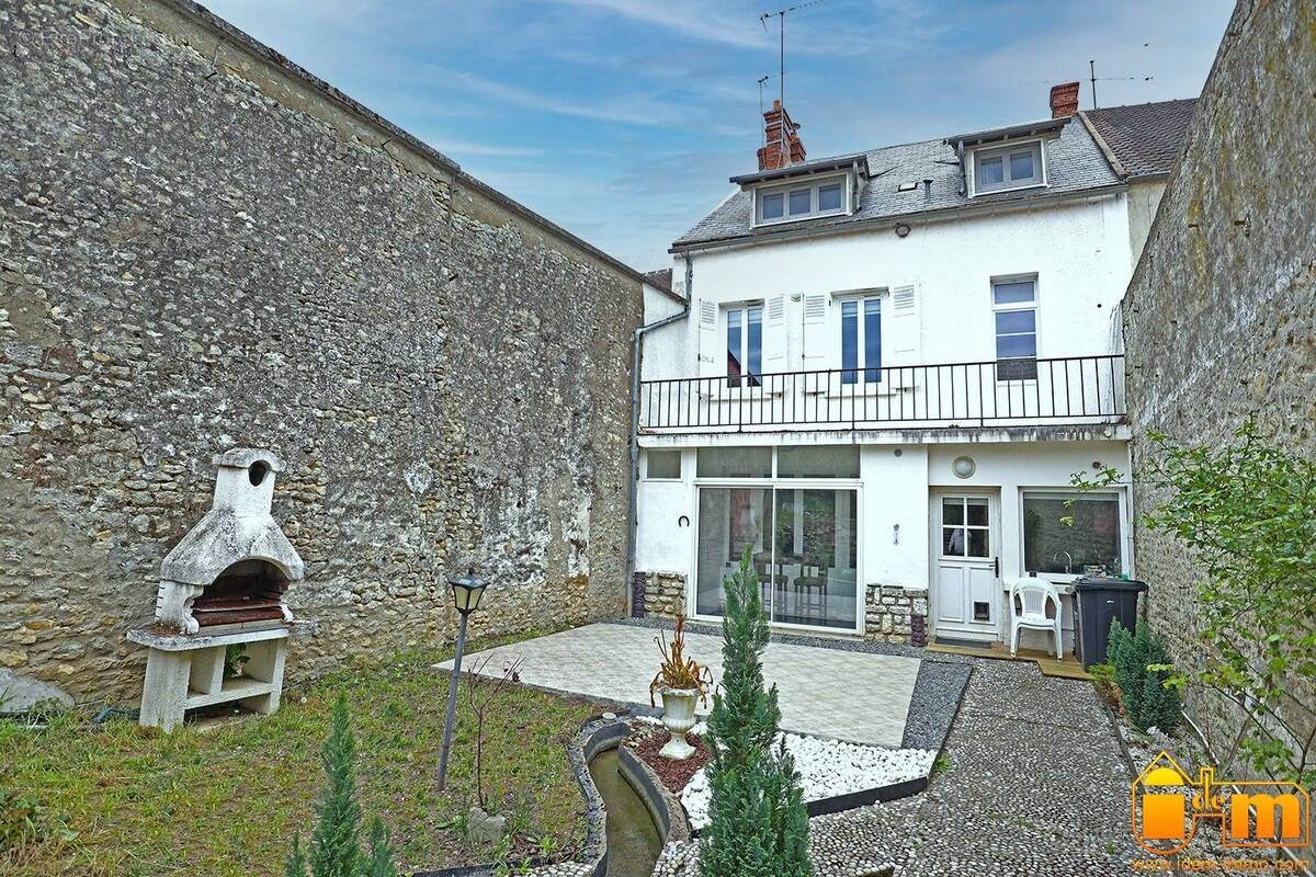 Maison à MEREVILLE