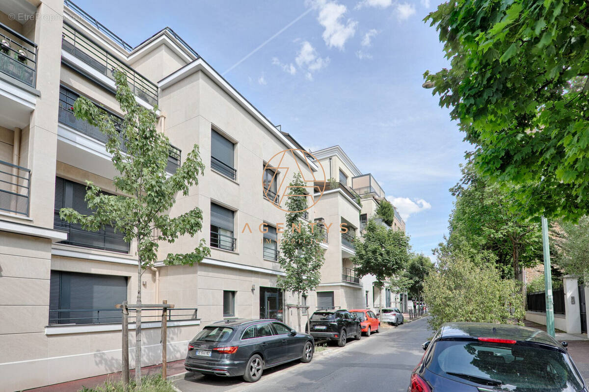 Appartement à SAINT-MAUR-DES-FOSSES