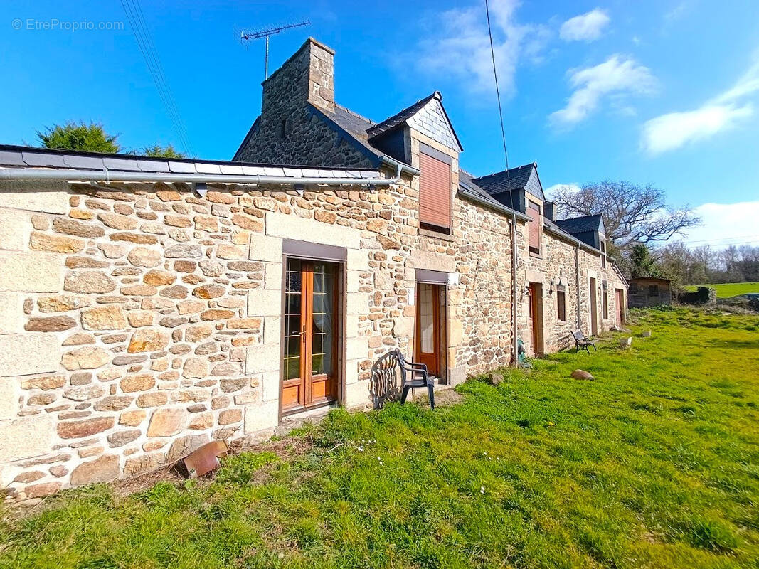 Maison à CREHEN