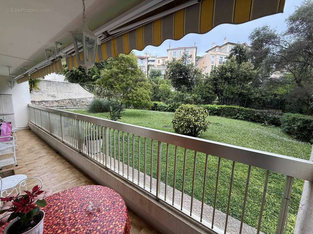 Appartement à LE CANNET
