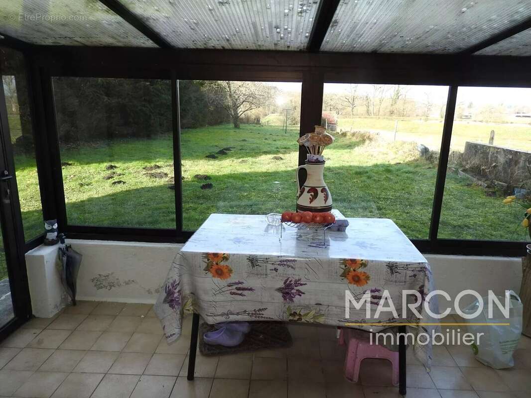 Maison à LAVAVEIX-LES-MINES