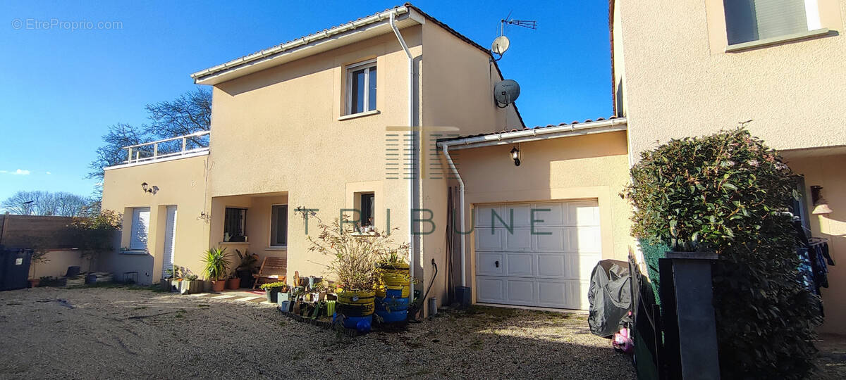 Maison à LE PASSAGE