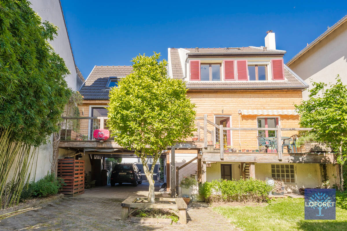 Maison à LES PAVILLONS-SOUS-BOIS