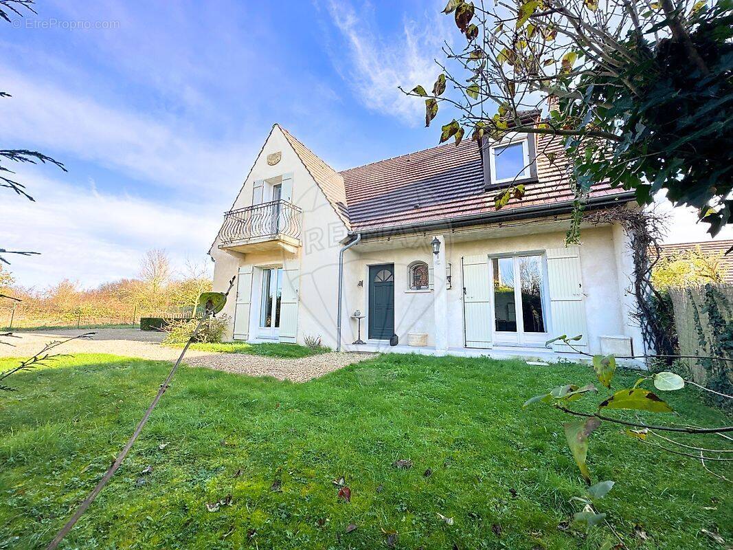 Maison à SENLIS