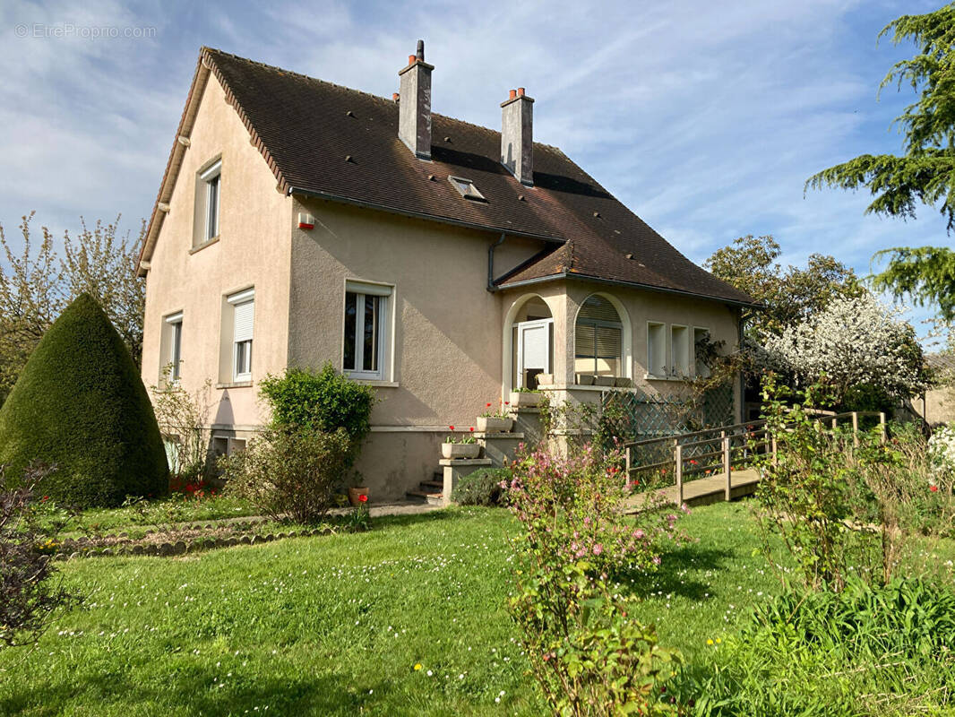 Maison à LA LOUPE