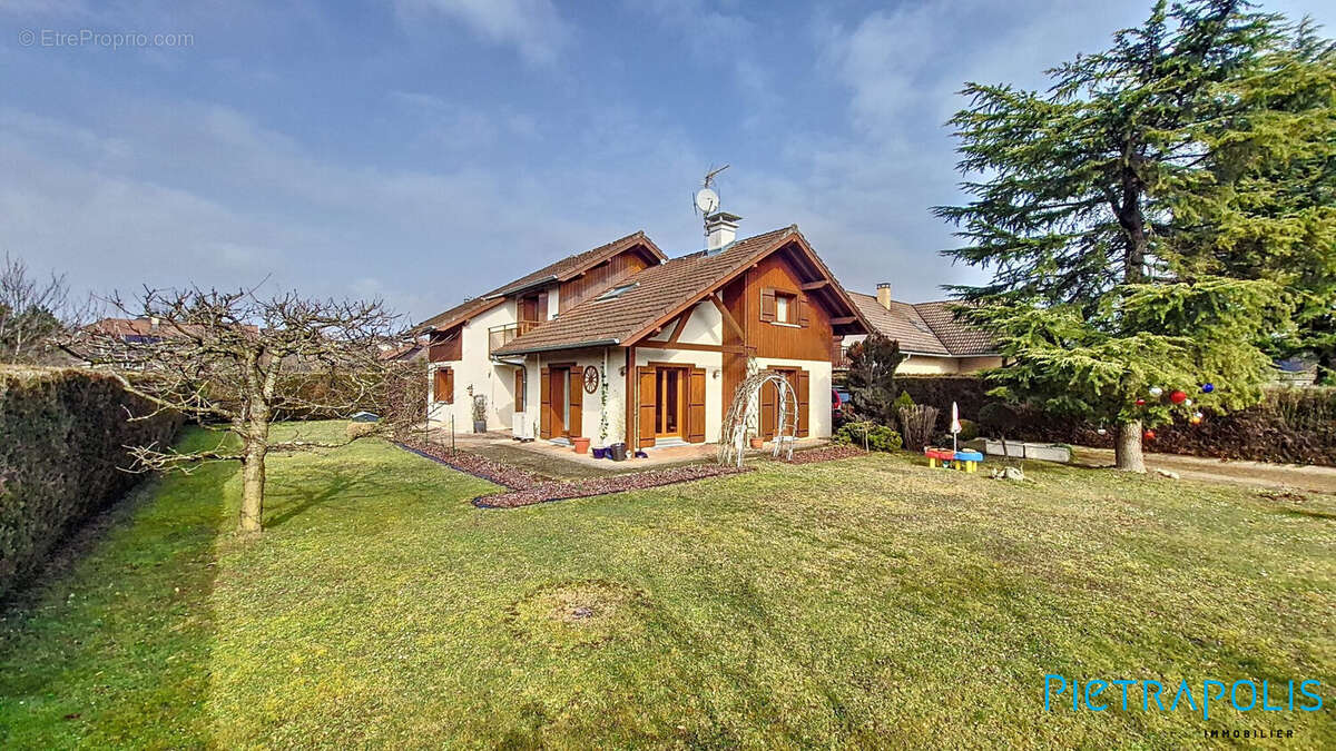 Maison à ORNEX