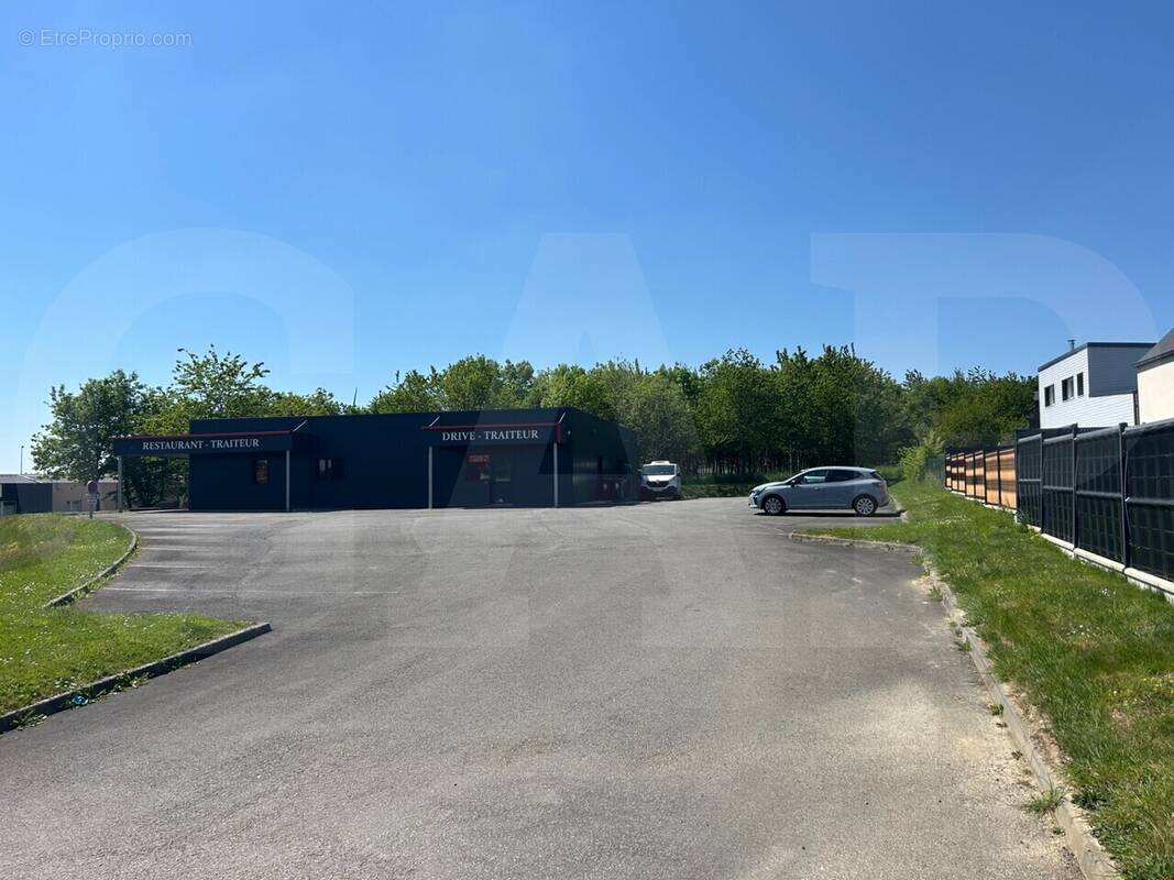 Commerce à DOMAGNE