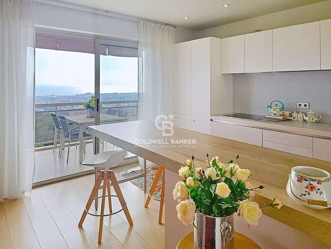 Appartement à LE CANNET