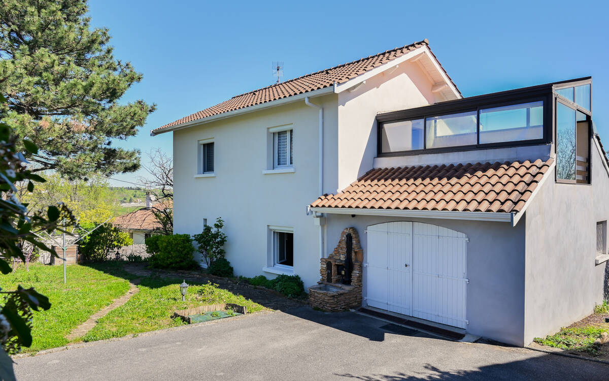 Maison à CHARLY