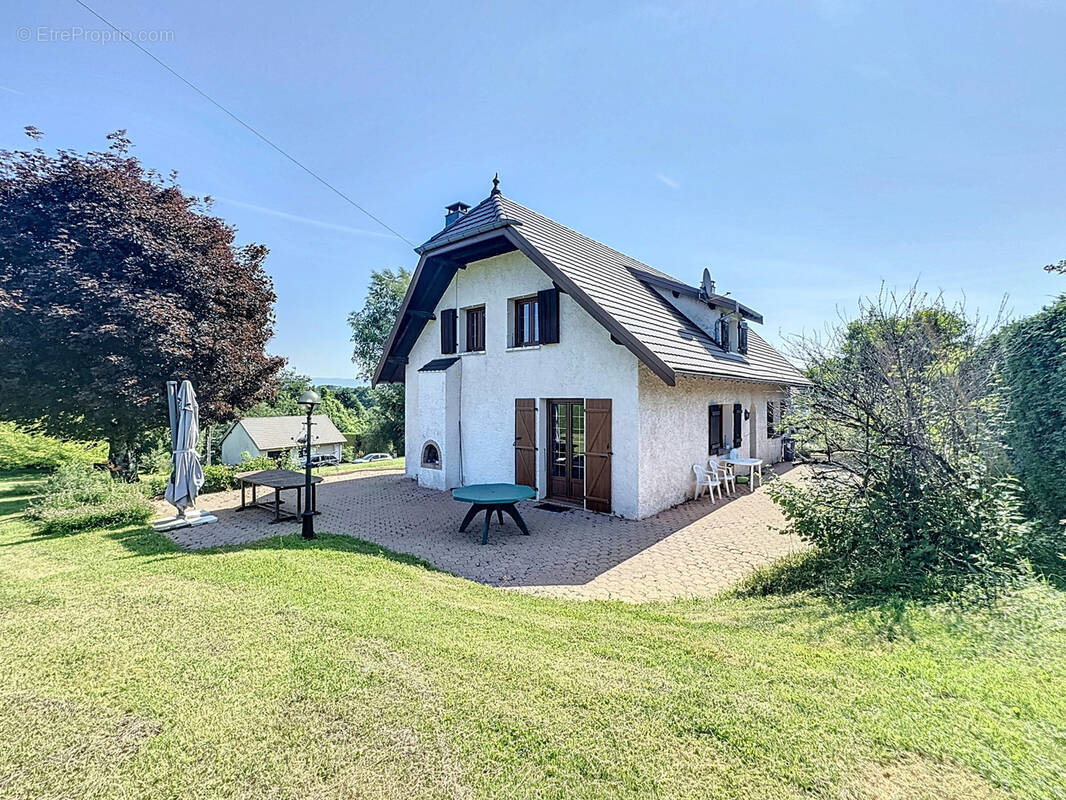 Maison à FRAHIER-ET-CHATEBIER