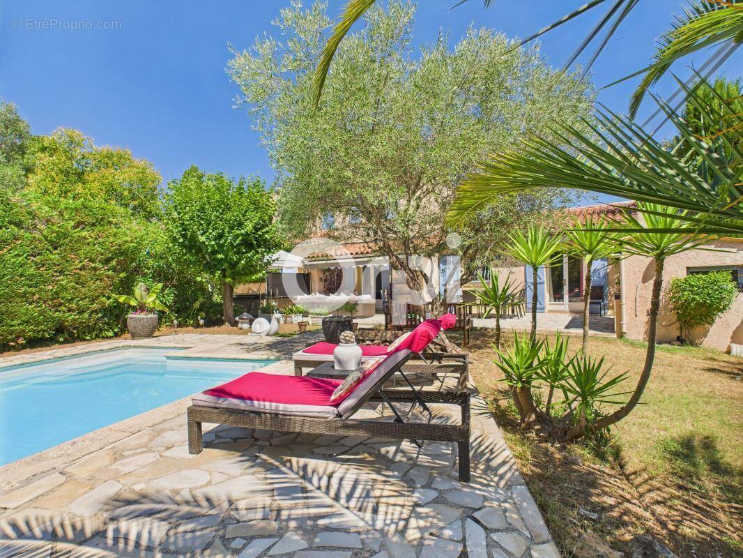 Maison à MOUGINS