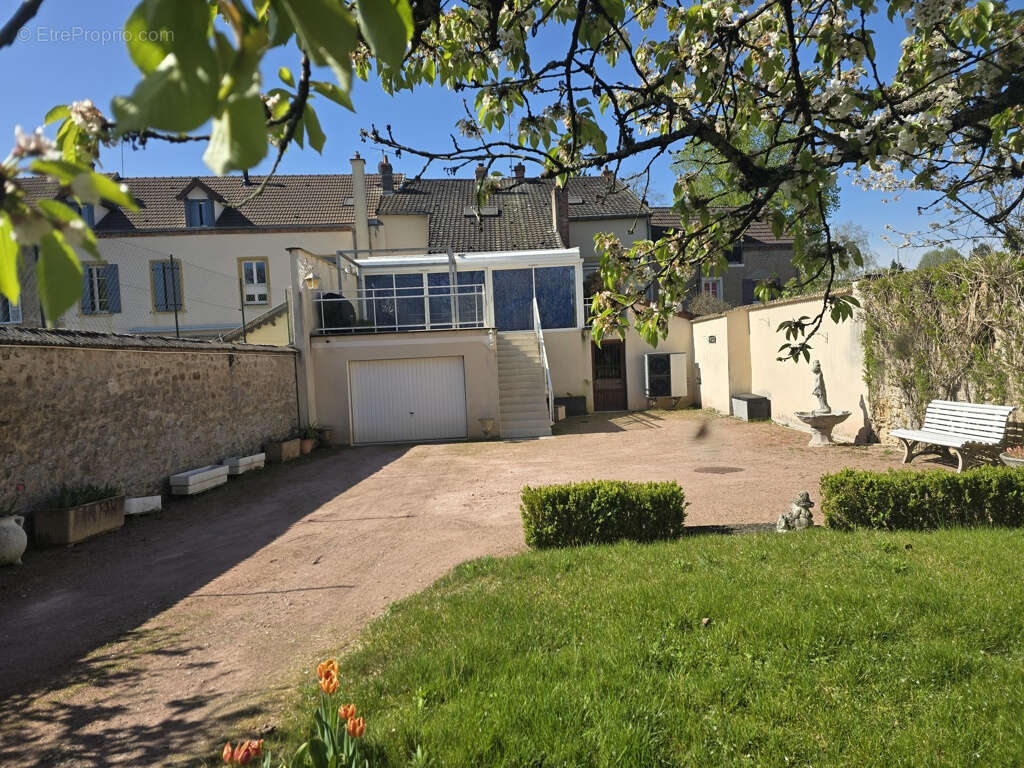 Maison à PARAY-LE-MONIAL
