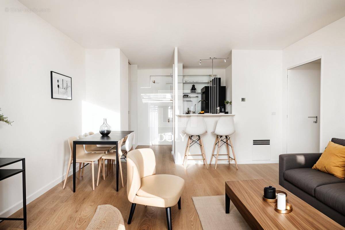 Appartement à NEUILLY-SUR-SEINE