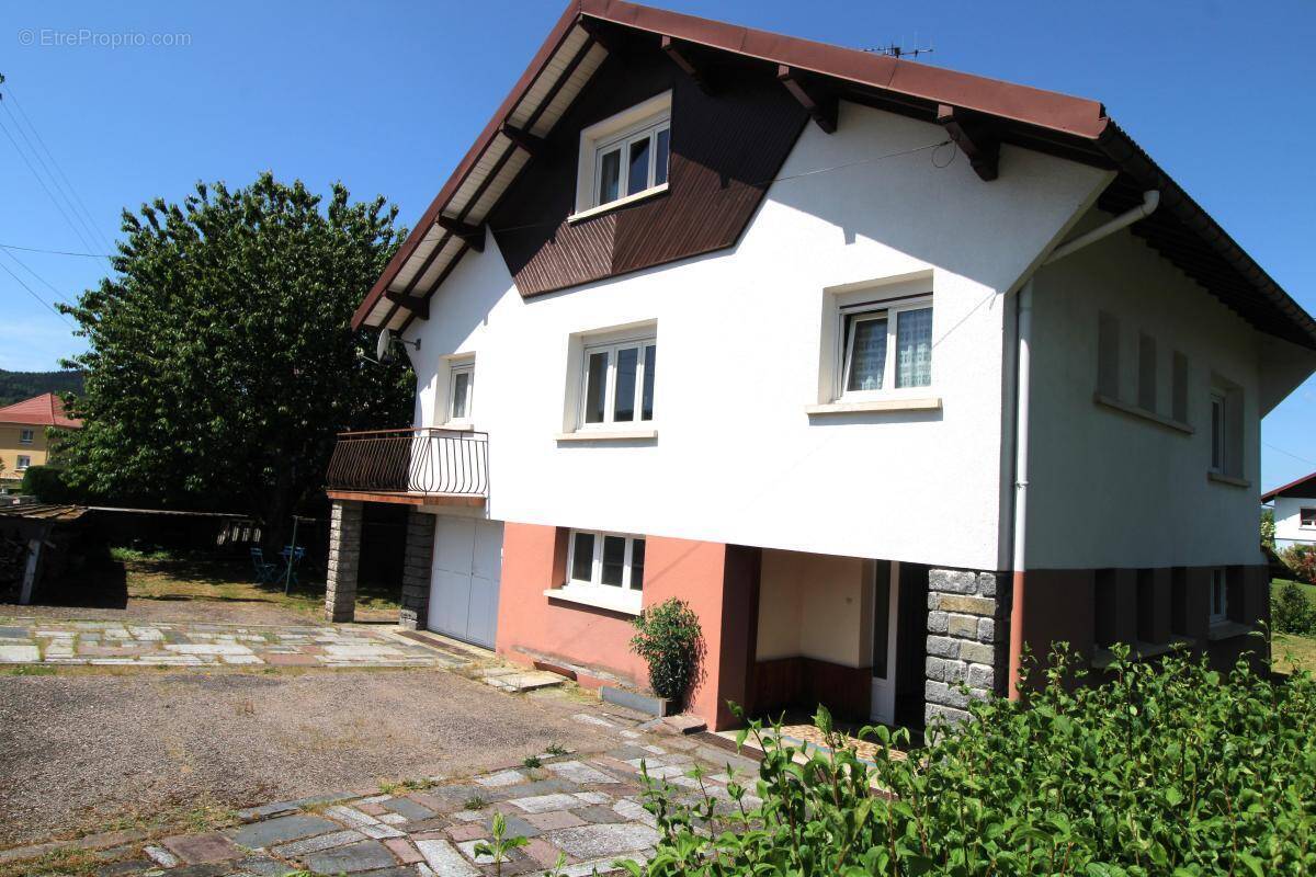 Maison à LE THILLOT