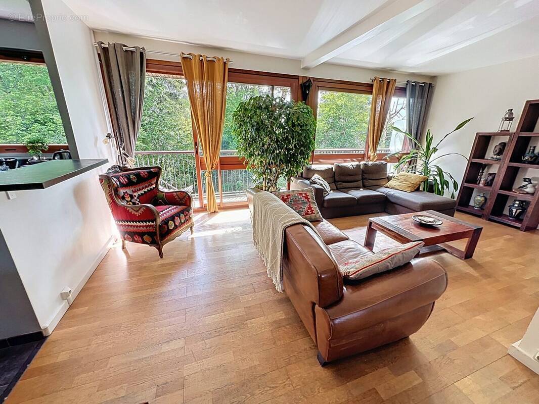 Appartement à VAUCRESSON
