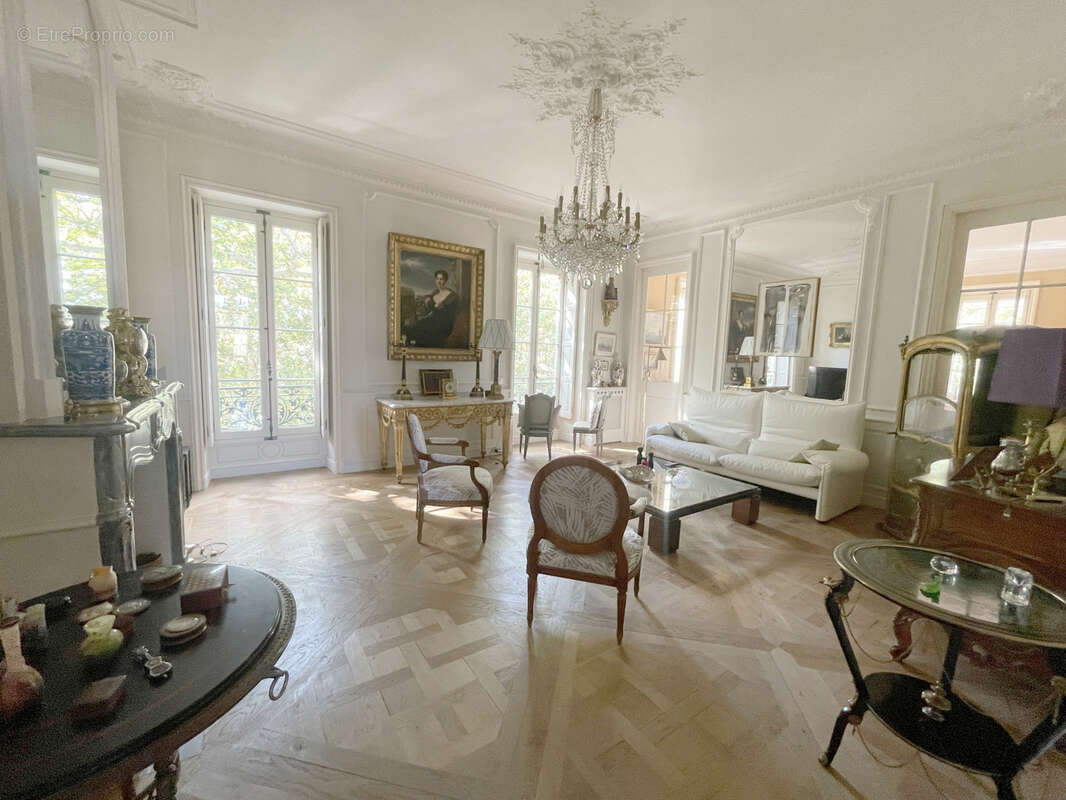 Appartement à NIMES