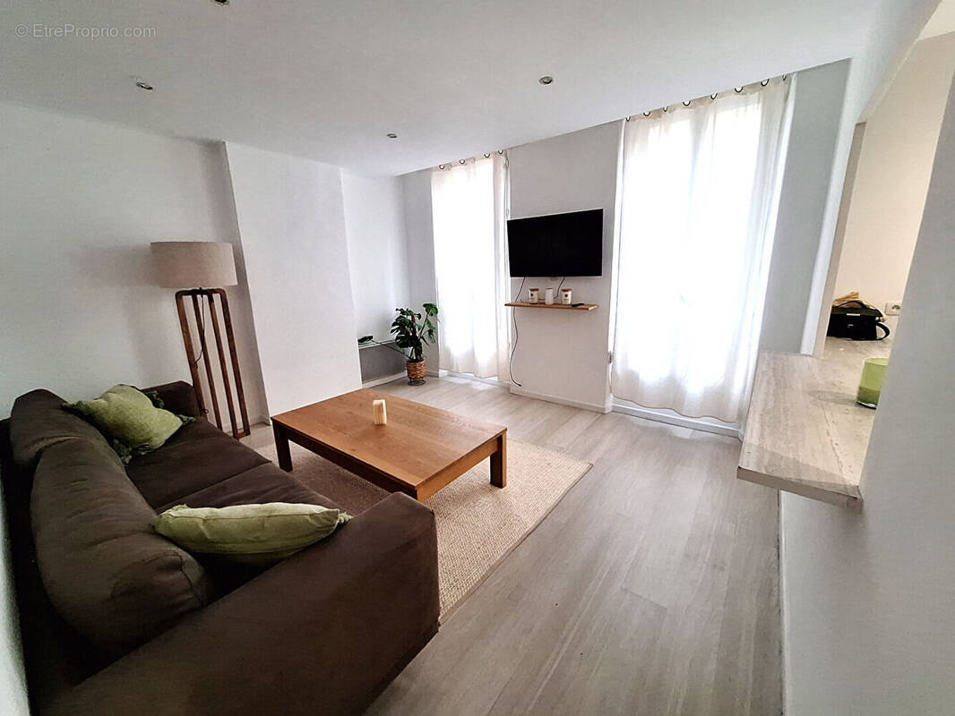 Appartement à MARSEILLE-7E