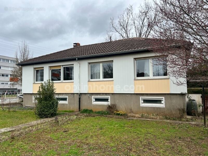 Maison à AMNEVILLE