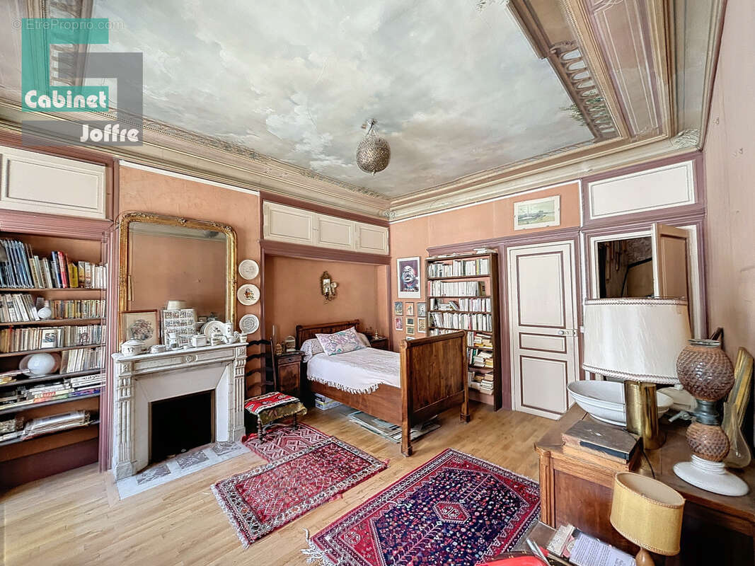 Maison à FONTAINEBLEAU