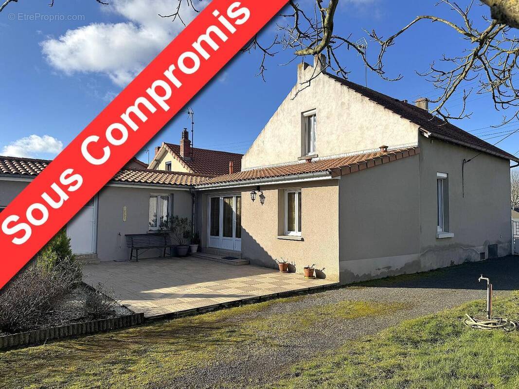   - Maison à THOUARS