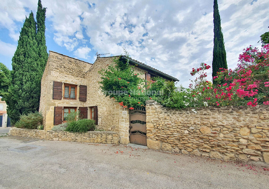 Maison à SAINT-CHAMAS