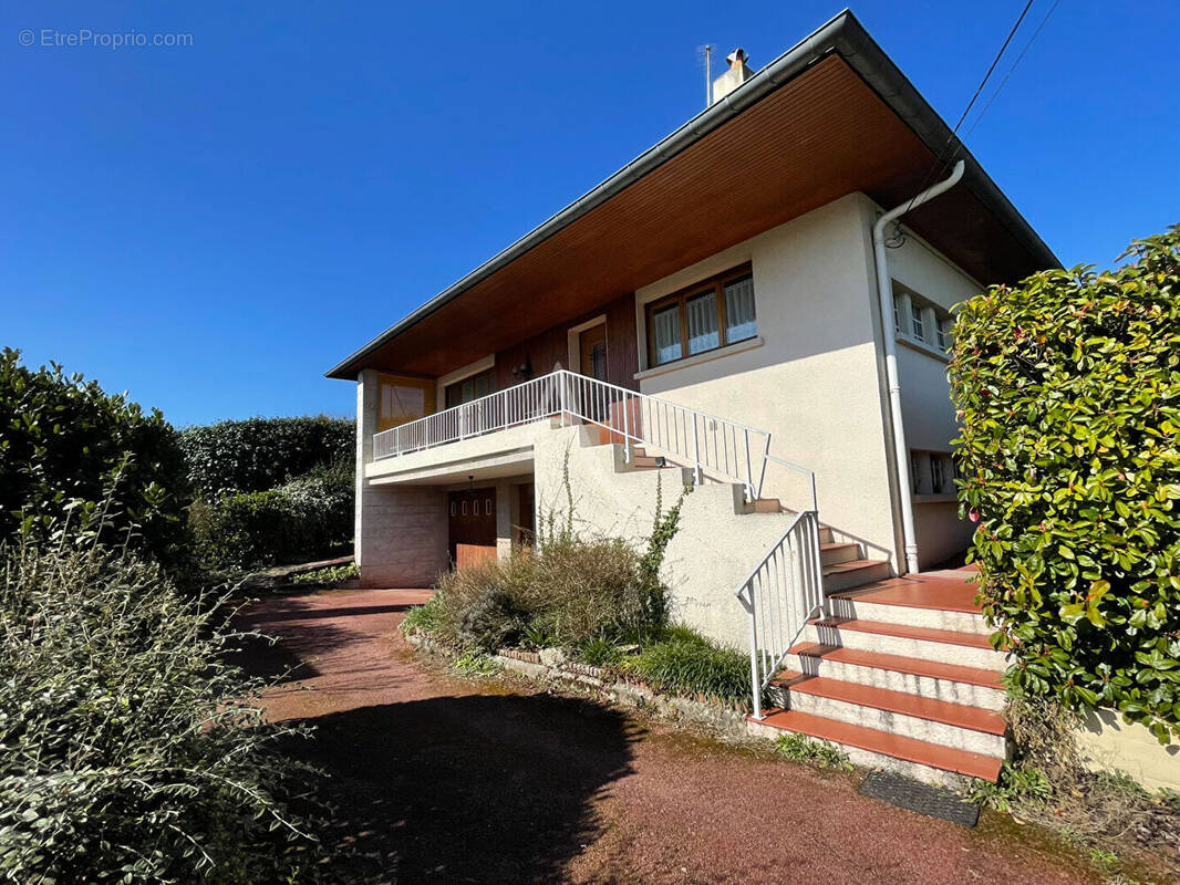 Maison à MONTRICHARD