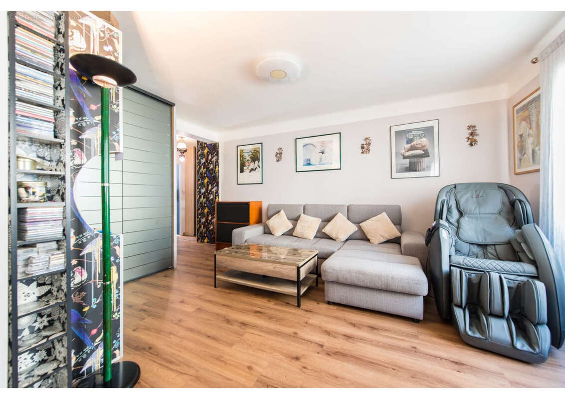 Appartement à MARSEILLE-5E