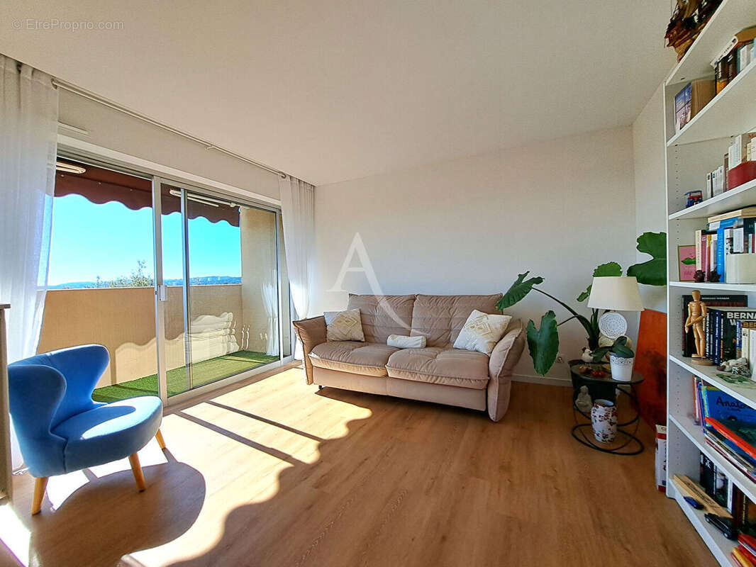 Appartement à CAGNES-SUR-MER