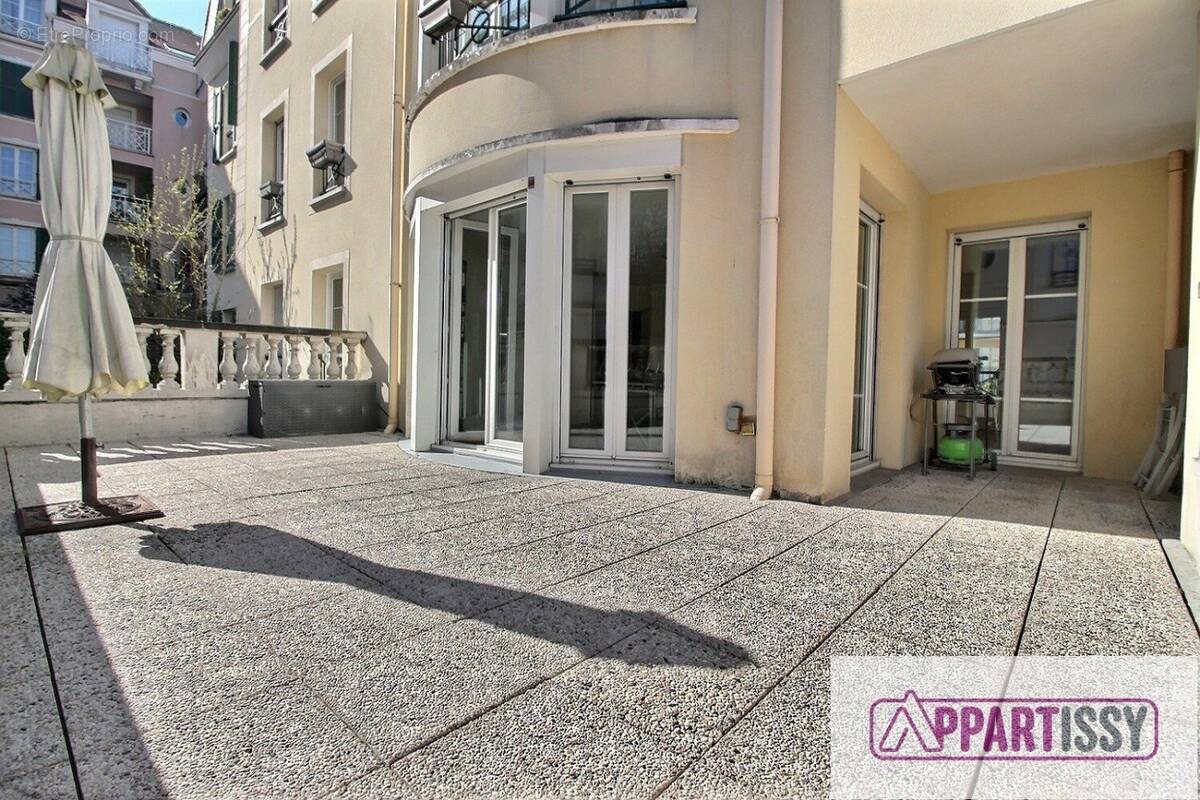 Appartement à LE PLESSIS-ROBINSON