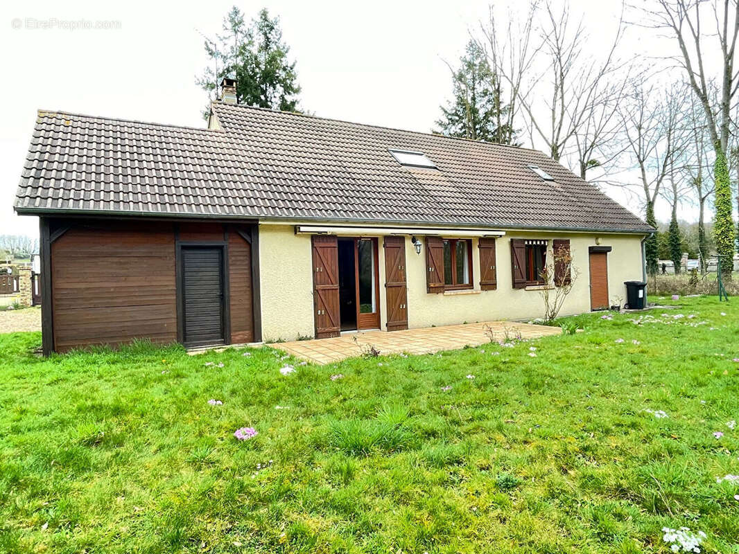 Maison à EPERNON